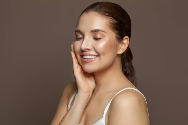 Pretty Model Face Healthy Perfect Skin Portrait Facial Treatment Skin — Stockfoto