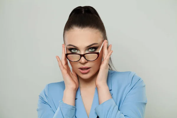 Pretty Woman Eyeglasses Looking Camera White Background — Zdjęcie stockowe