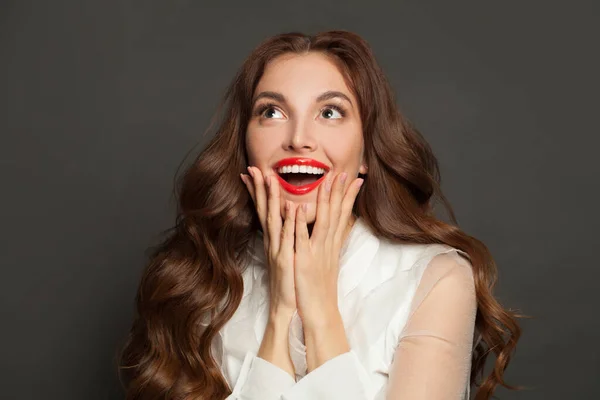 Happy Surprised Woman Cute Toothy Smile White Teeth Looking Gray — Stock Fotó