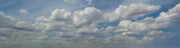 Beautiful White Clouds Blue Sky Panoramic Skyline Background Cloudy Sky — Stock Photo, Image