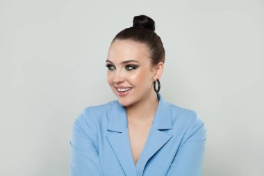 taze güzel bir kadının stüdyo çekimi fotoğraf