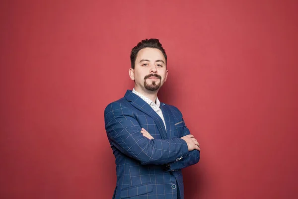 Studio Portrait Proud Businessman Suit Red Background — Fotografia de Stock