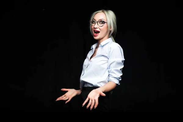 Perfect Surprised Excited Woman Opened Mouthon Black Studio Background — Stock Fotó
