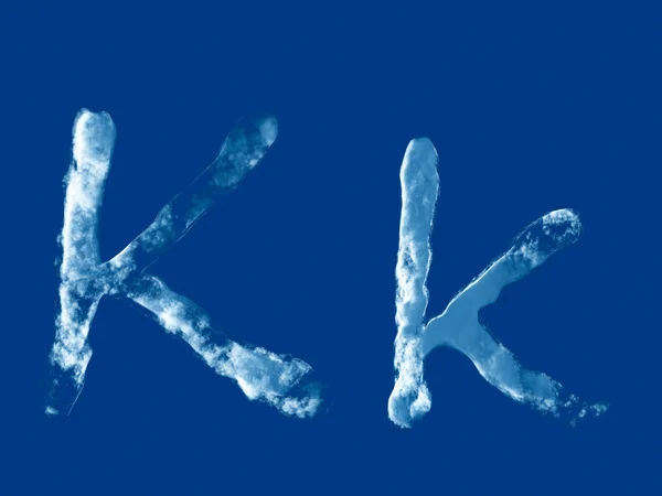 云层字母表中的字母 K — 图库照片