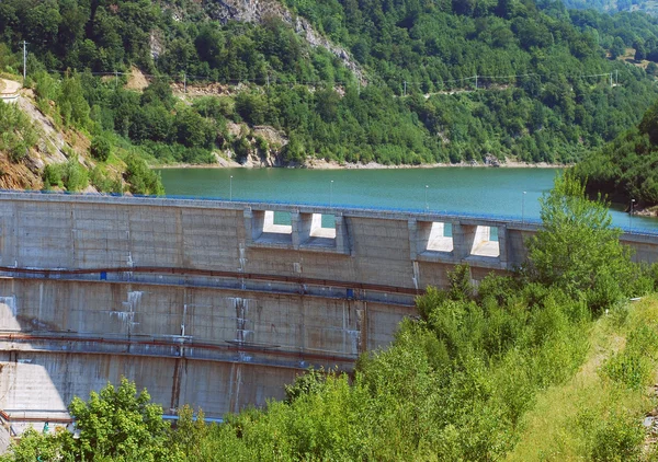 Grote dam — Stockfoto