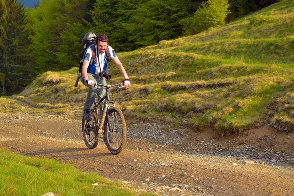 Mountain biker — Stock Photo, Image