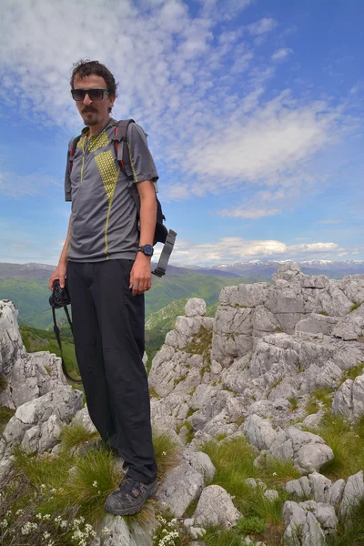 Mannen i naturen — Stockfoto