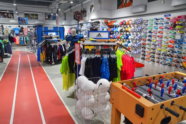 Tienda de ropa deportiva —  Fotos de Stock