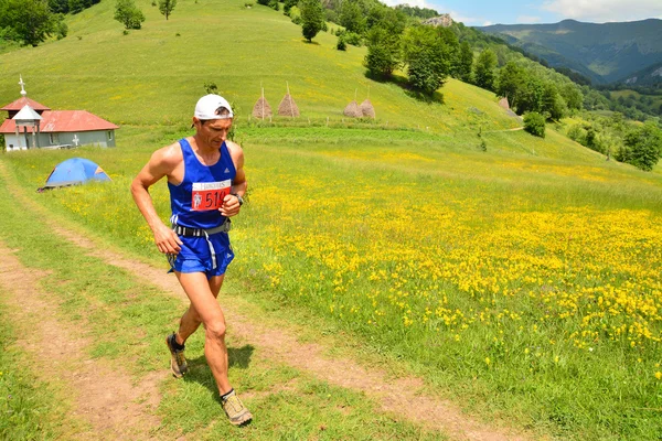 Trail running athlete — Stock Photo, Image