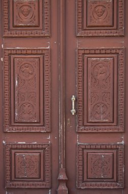 Oyma ahşap kilise kapısı.