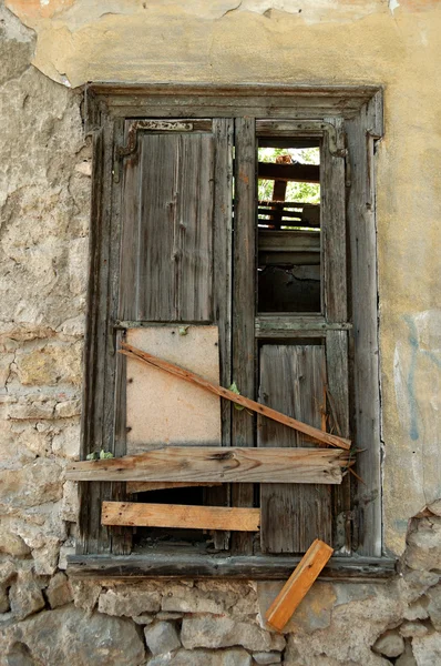 Boarded up old window shutter — Stock Photo, Image