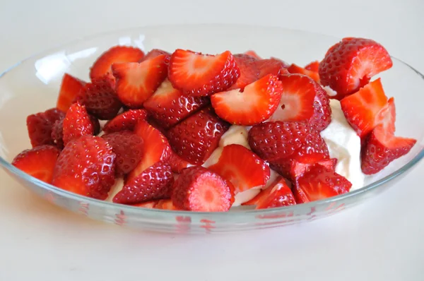 Aardbeien en yoghurt — Stockfoto