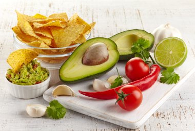 guacamole daldırma ve cips