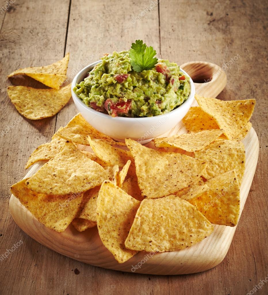 Guacamole dip and nachos Stock Photo by ©baibaz 39694987