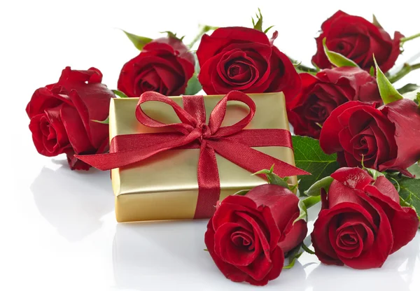 Lindas rosas rojas fotos de stock, imágenes de Lindas rosas rojas sin royalties | Depositphotos Lindas rosas rojas fotos de stock, imágenes de Lindas rosas rojas sin royalties | Depositphotos