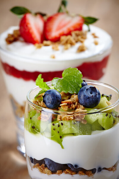 Layered cream desserts