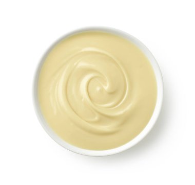 beyaz arka plan üzerinde izole eritilmiş beyaz çikolata kase, üst görünümü