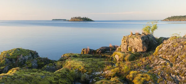 Ilha no lago Ladoga Imagens Royalty-Free