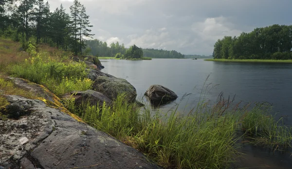 Inclemente o tempo no Lago Ladoga Fotografias De Stock Royalty-Free