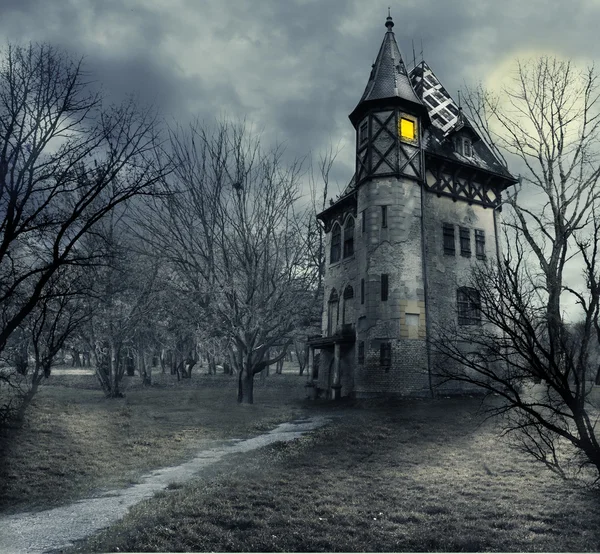Casa assombrada — Fotografia de Stock