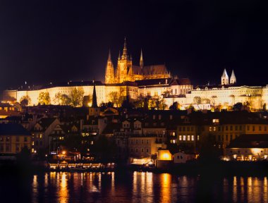Prag Gecesi