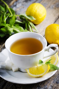 Bir fincan çay.
