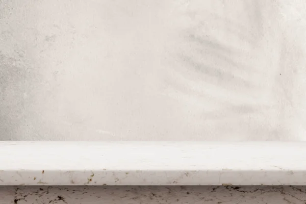Tropische Palmschaduw Witte Muur Luxe Marmeren Tafel Voor Spa Productplaatsing — Stockfoto