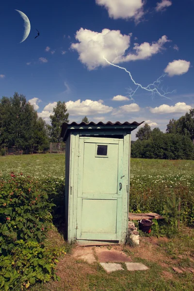 Dřevěný záchod — Stock fotografie