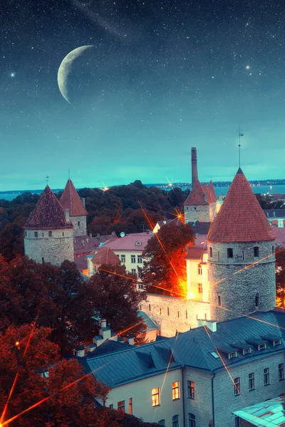 Pohádkové středověké město v noci Stock Snímky