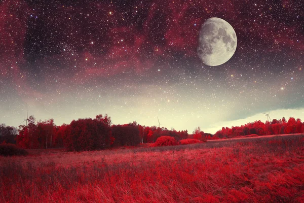 Красная ночь. Элементы этого изображения предоставлены НАСА — стоковое фото