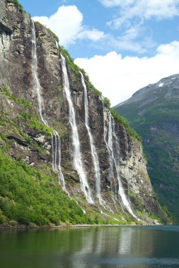 Yedi Kızkardeşler falls 