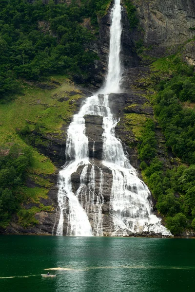 Fiordo de cascada — Foto de Stock