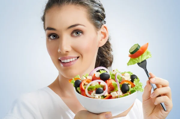 Comer alimentos saudáveis — Fotografia de Stock