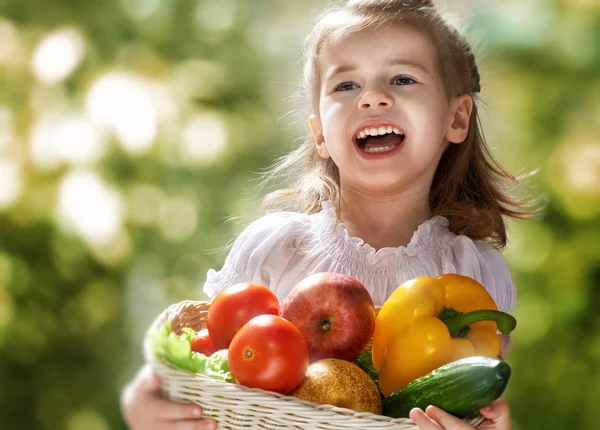 Comer alimentos saludables — Foto de Stock