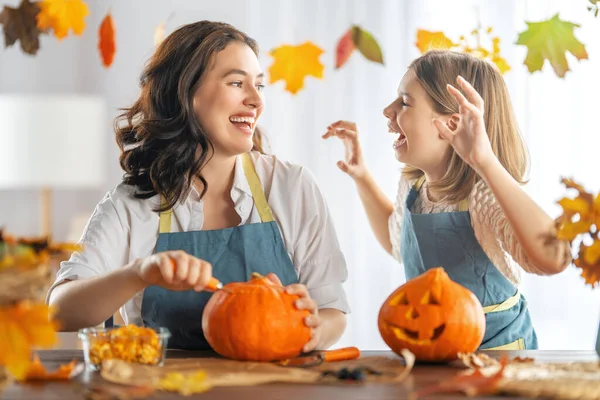 Happy Halloween Mother Her Daughter Carving Pumpkin Family Preparing Holiday — Stock Photo, Image