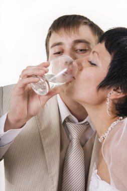 damat ve gelin su içmek