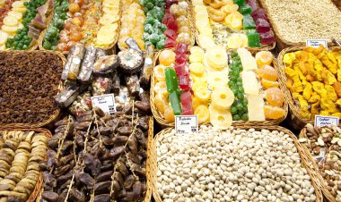 fındık ve kuru meyve, la boqueria, Barselona Pazar