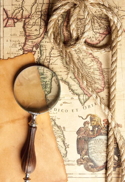 Magnifying glass and map — Stock Photo, Image