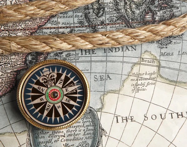 Vintage compass and old map — Stock Photo, Image