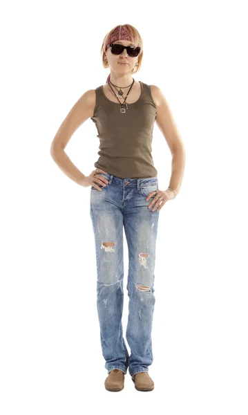 En kvinna i trasiga jeans — Stockfoto