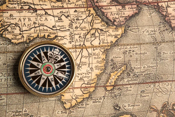 Old compass — Stock Photo, Image