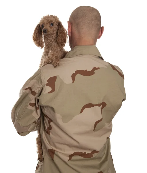 Soldat und Hund — Stockfoto