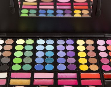 Makyaj aksesuarları