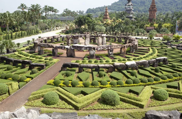 Tropical Garden in Pattaya — Stock Photo, Image