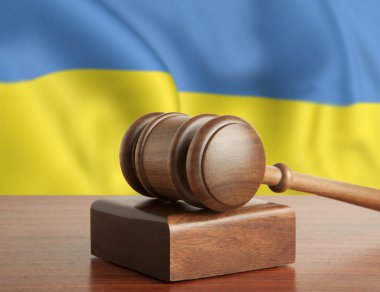 Tokmak ve bayrak Ukrayna