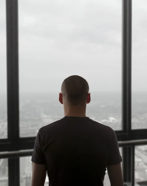 Men standing on the rooftop — Stock Photo, Image