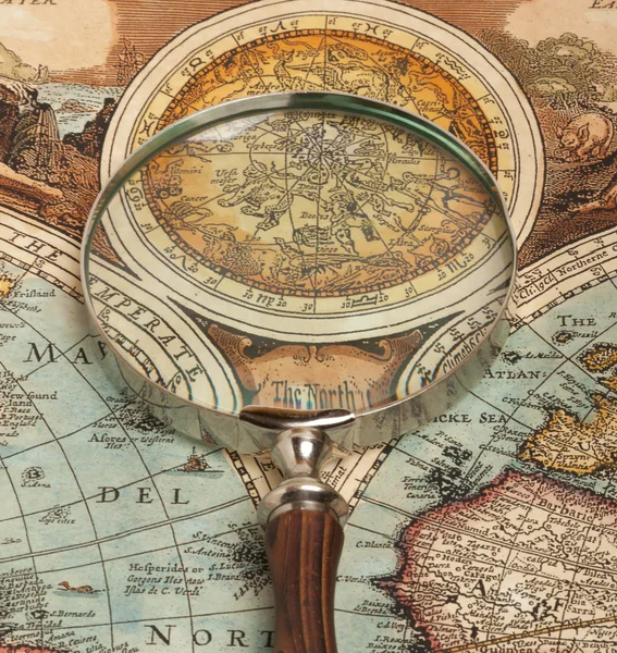 Magnifying glass and  map — Stock Photo, Image