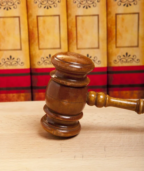 Old gavel — Stock Photo, Image