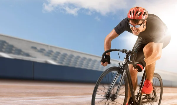 Homem Ciclista Corrida Movimento Fundo Pista Conceito Esporte Movimento Energia — Fotografia de Stock