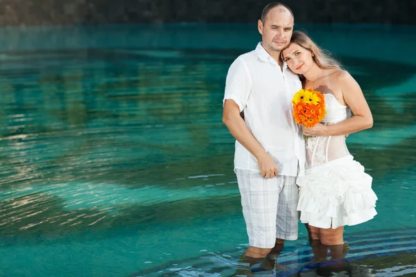 Novia y novio — Foto de Stock